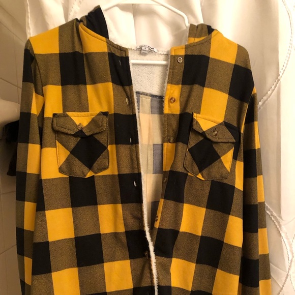 Flannel (yellow & black) - Picture 1 of 2